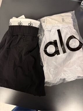 ALO Yoga Black and White Logo Elastic Waistband Shorts